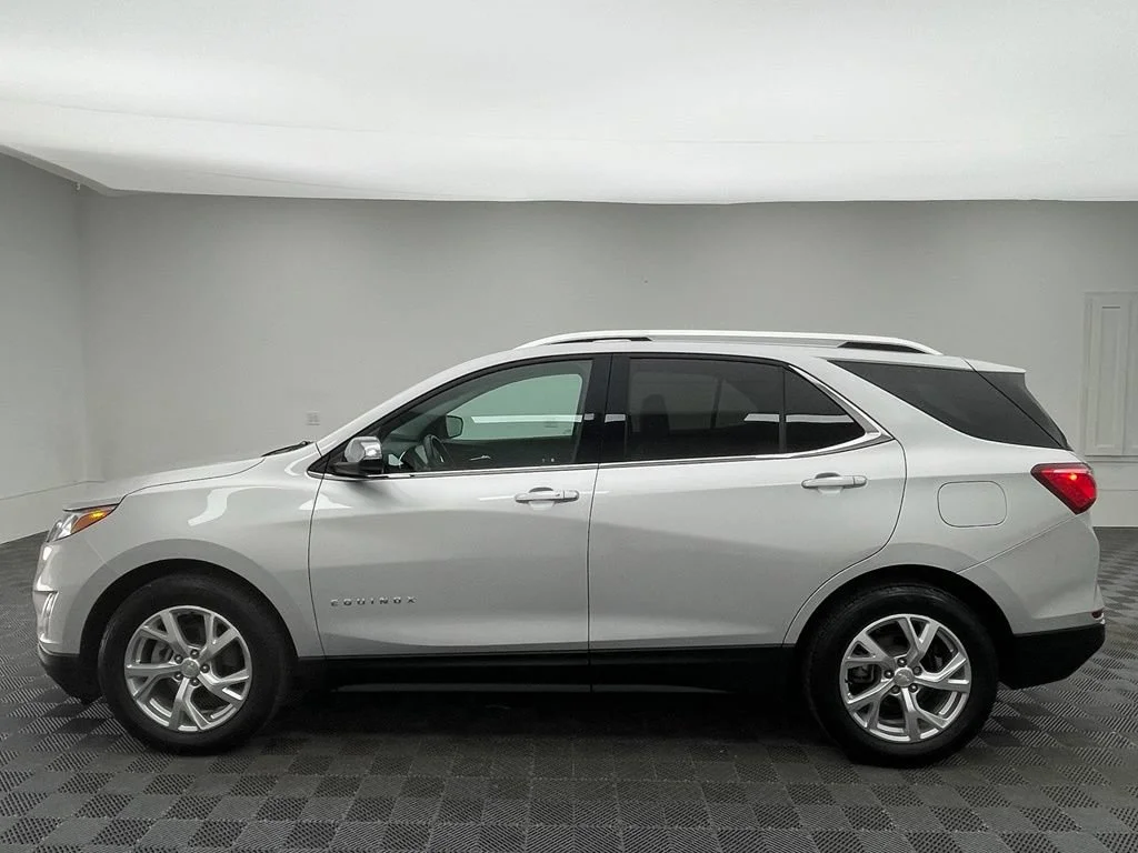 Used 2020 SILVER ICE METALLIC Chevrolet Premier image 13