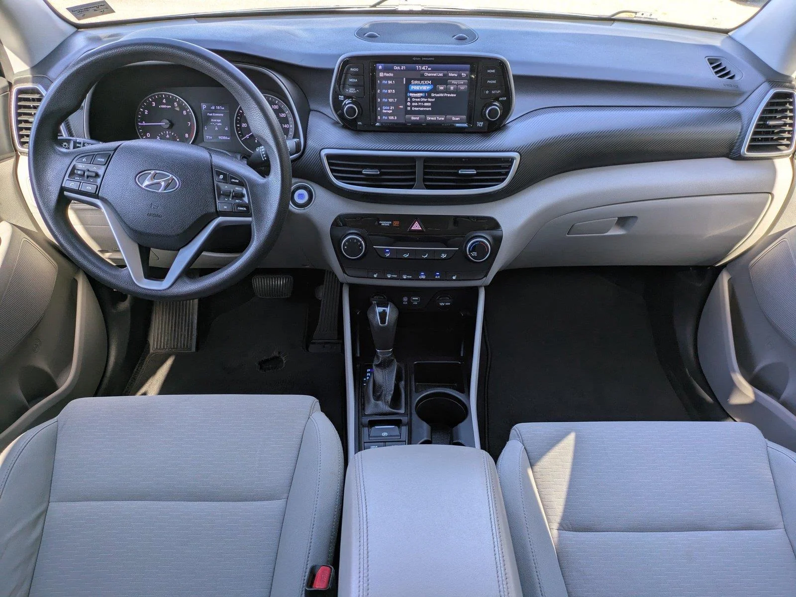 Used 2019 Coliseum Gray Hyundai Value image 15