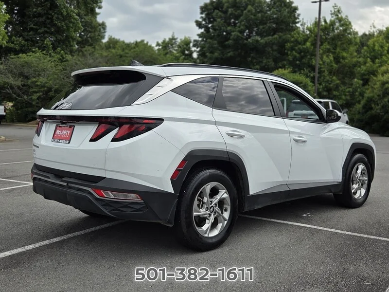 Used 2024 White Pearl HYUNDAI SEL FWD *LTD AVAIL* image 5