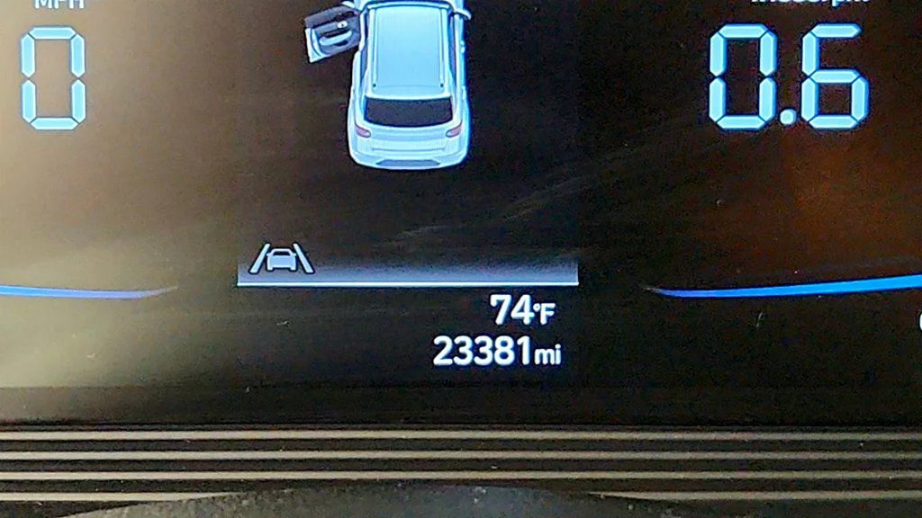 Used 2025 Ecotronic Gray Hyundai SEL IVT image 16