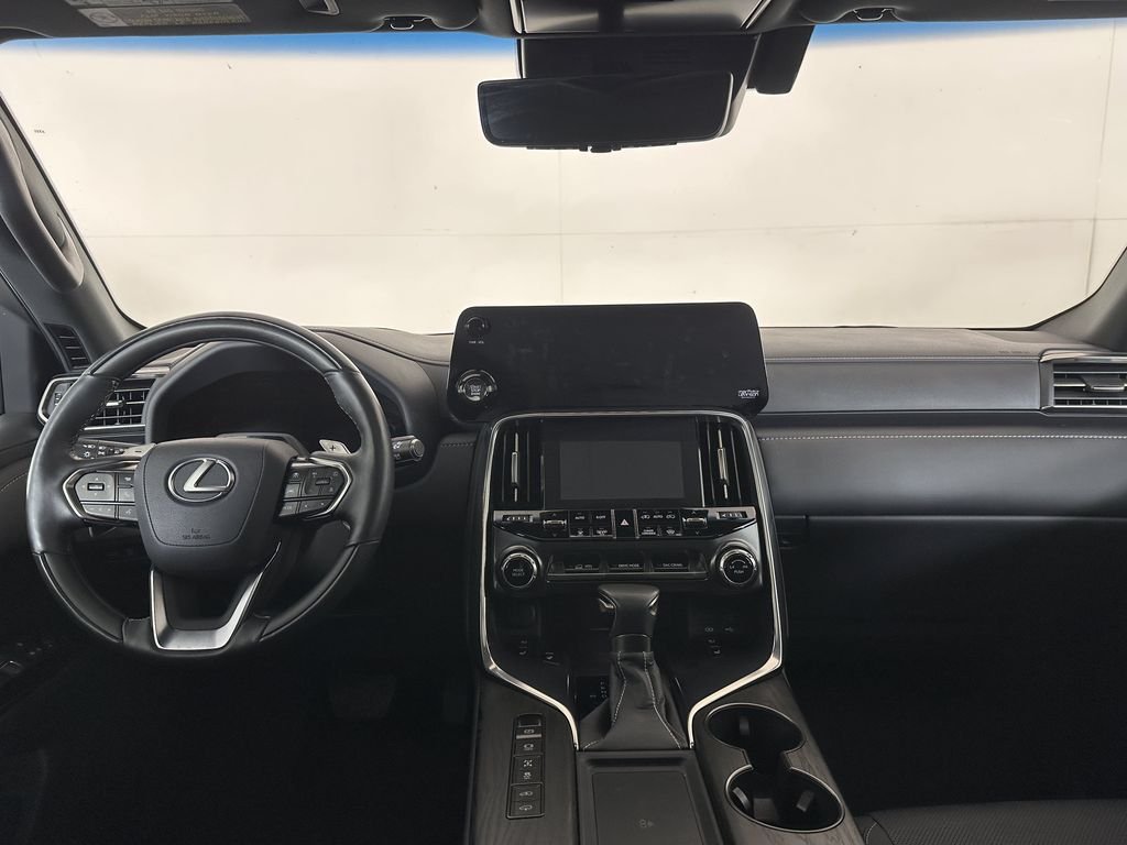 Used 2025 Black Lexus 600 Luxury image 9