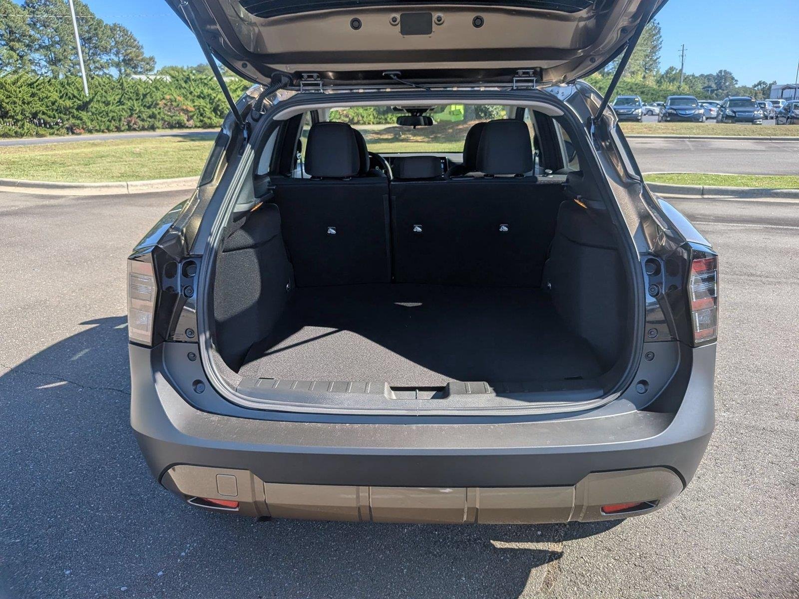 New 2027 Canyon Bronze Metallic Nissan SV image 32