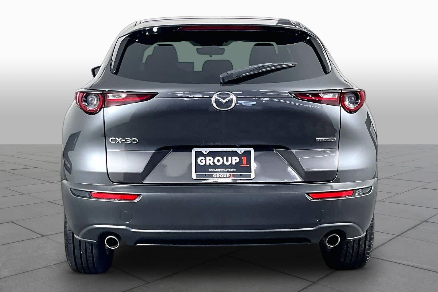 Used 2021 Machine Gray Metallic Mazda Preferred image 5