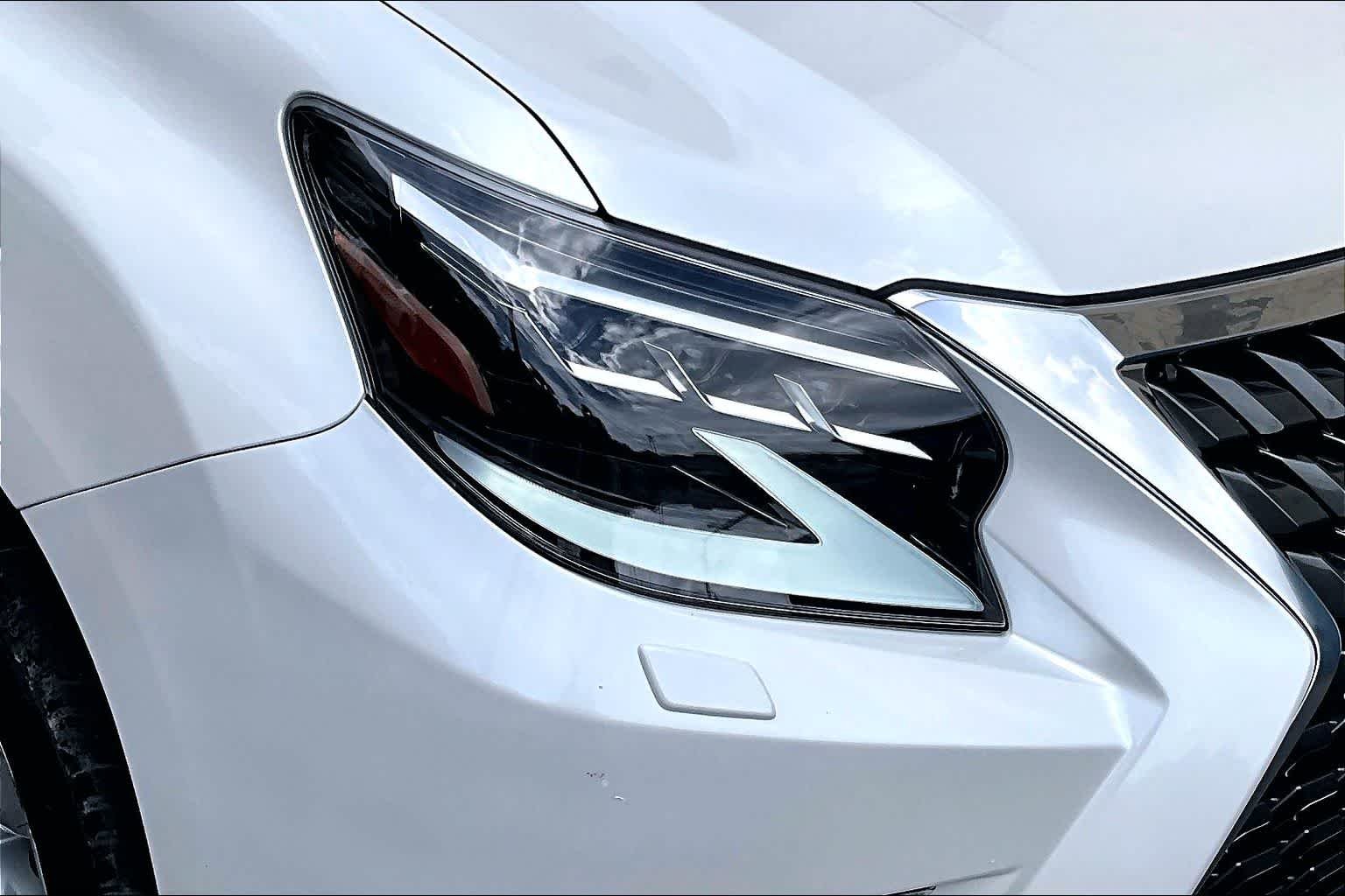 Used 2023 Eminent White Pearl Lexus Premium image 28