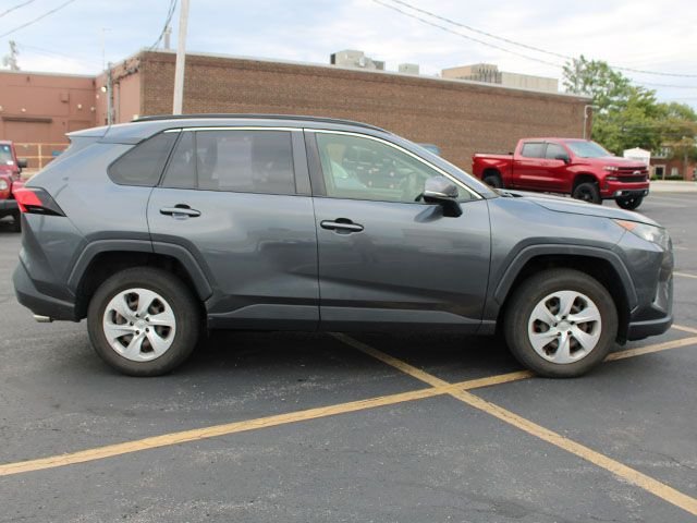 Used 2019 Magnetic Gray Metallic Toyota LE image 5