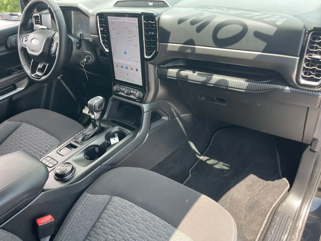 Used 2025 Shadow Black Ford XLT image 30