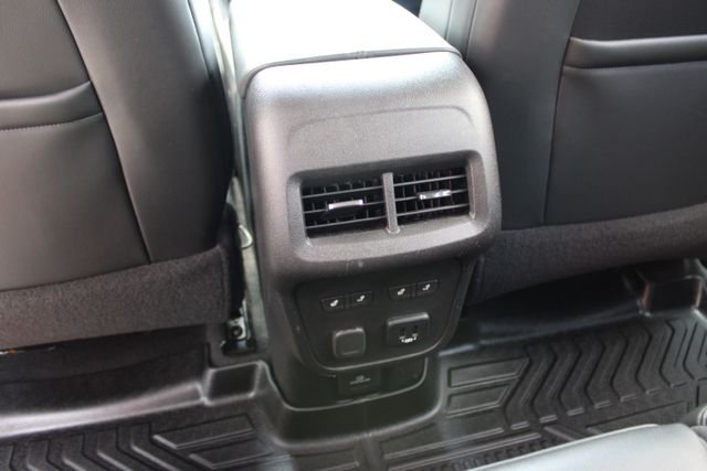 Used 2018 Gray Chevrolet Premier image 40