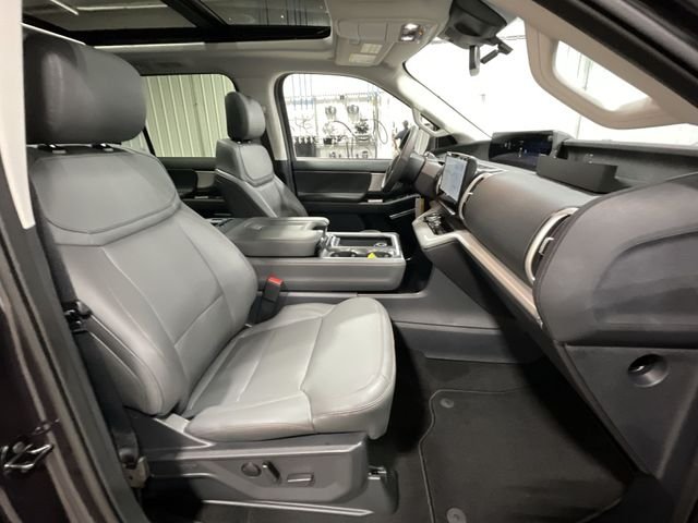 New 2025 Gray Ford Active image 31