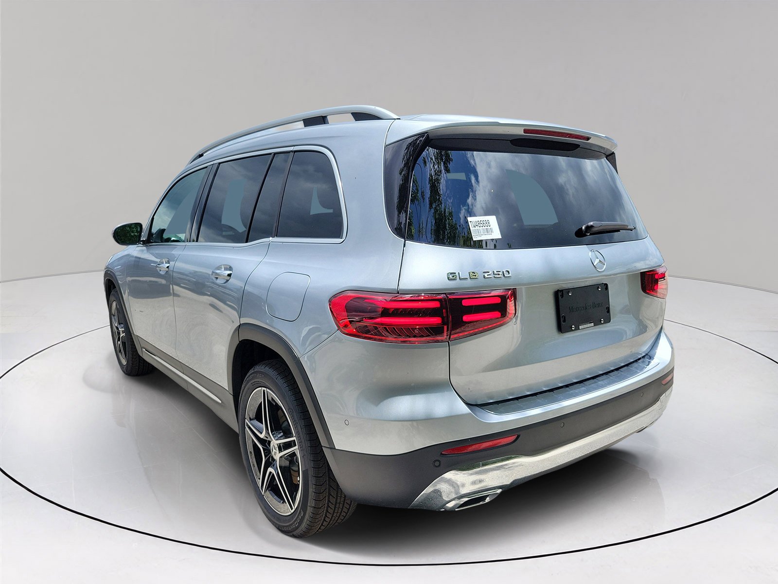 New 2026 Cirrus Silver Metallic Mercedes-Benz GLB 250 image 35