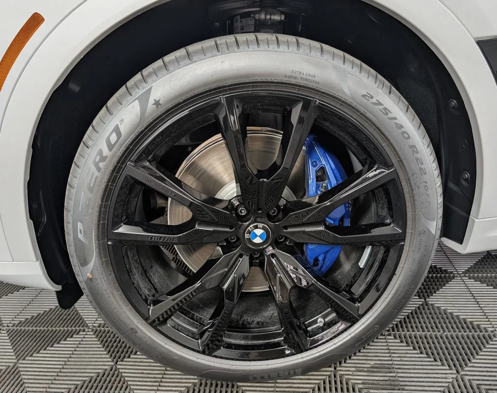 New 2027 White BMW xDrive40i image 10