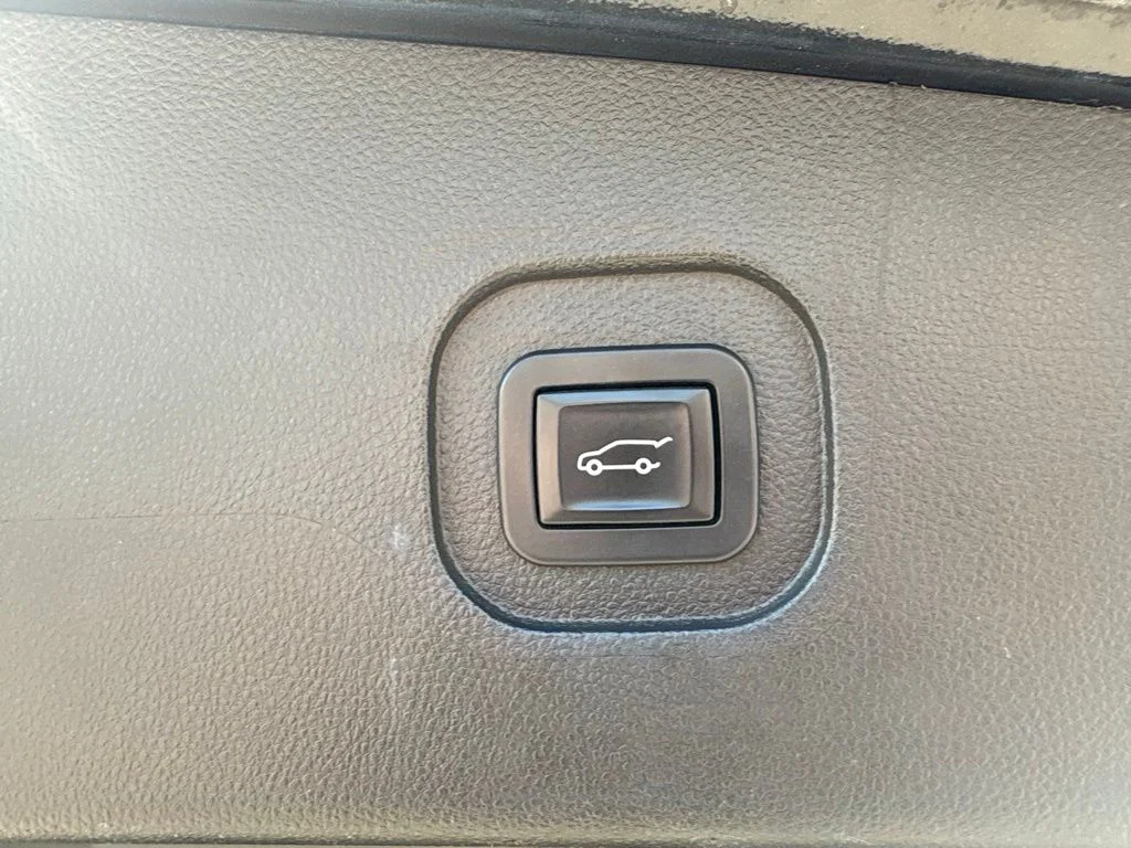 Used 2014 Black Chevrolet LT 2LT image 40