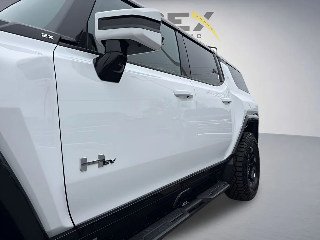 Used 2024 Interstellar White GMC 2X image 39