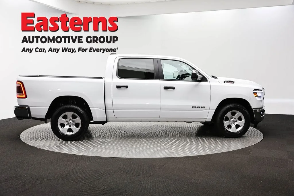 Used 2023 White Ram Big Horn/Lone Star image 4