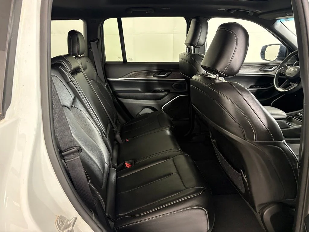 Used 2024 White Jeep 4xe image 49