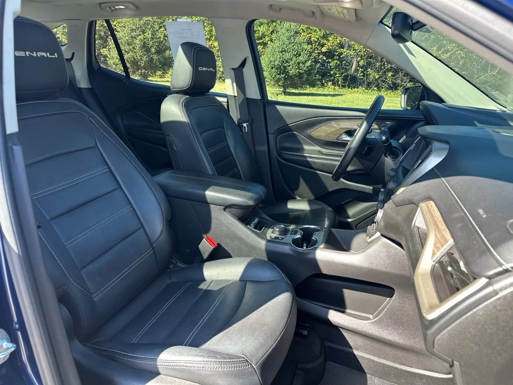 Used 2022 Marine Metallic GMC Denali image 20