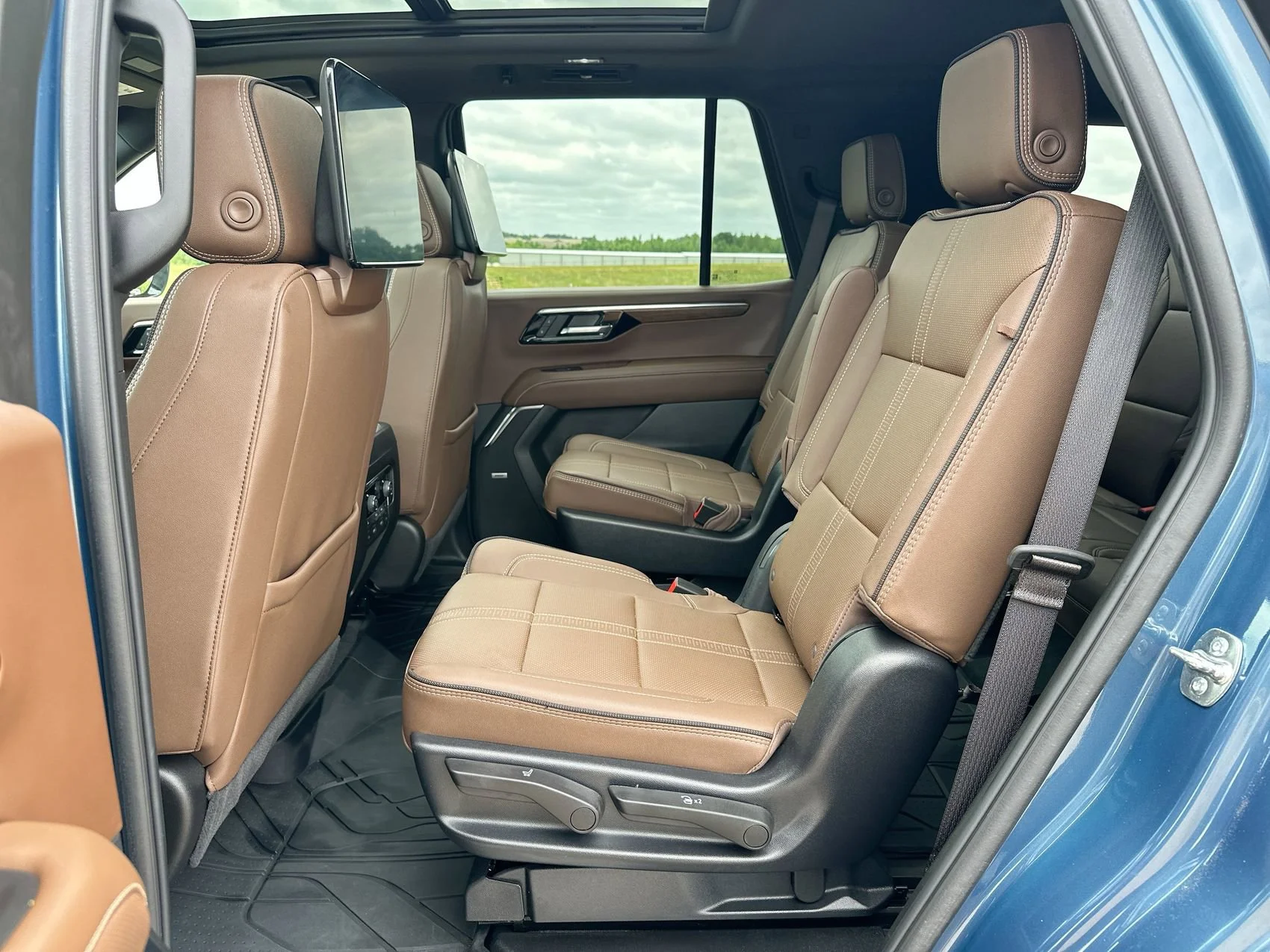2025 Chevrolet Tahoe High Country - Photo 23
