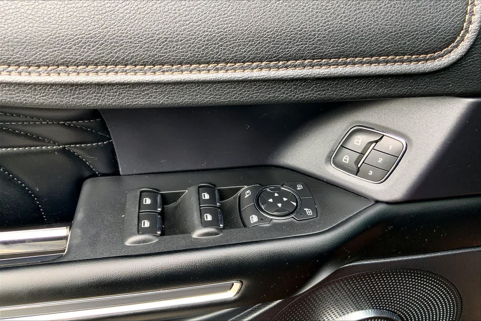 Used 2019 Magnetic Metallic Ford Platinum image 35