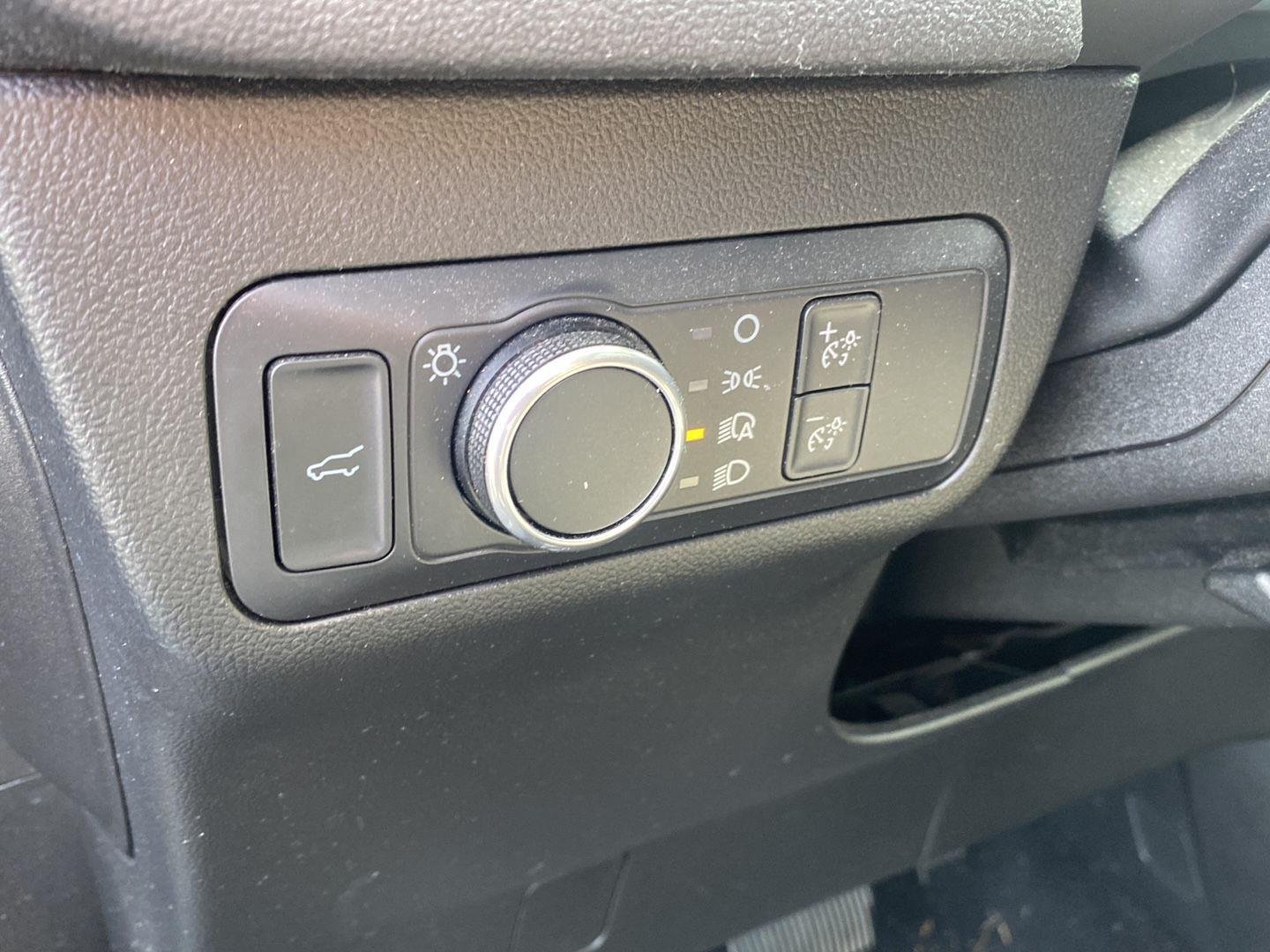Used 2022 Carbonized Gray Ford SE image 17