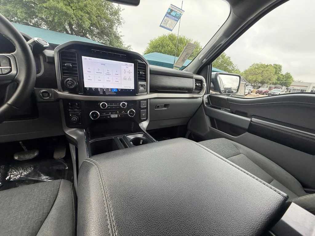 Used 2024 Black Ford XLT image 15