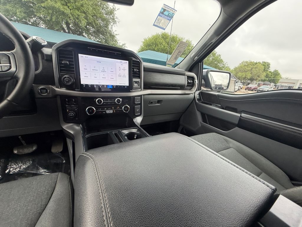 Used 2024 Black Ford XLT image 15