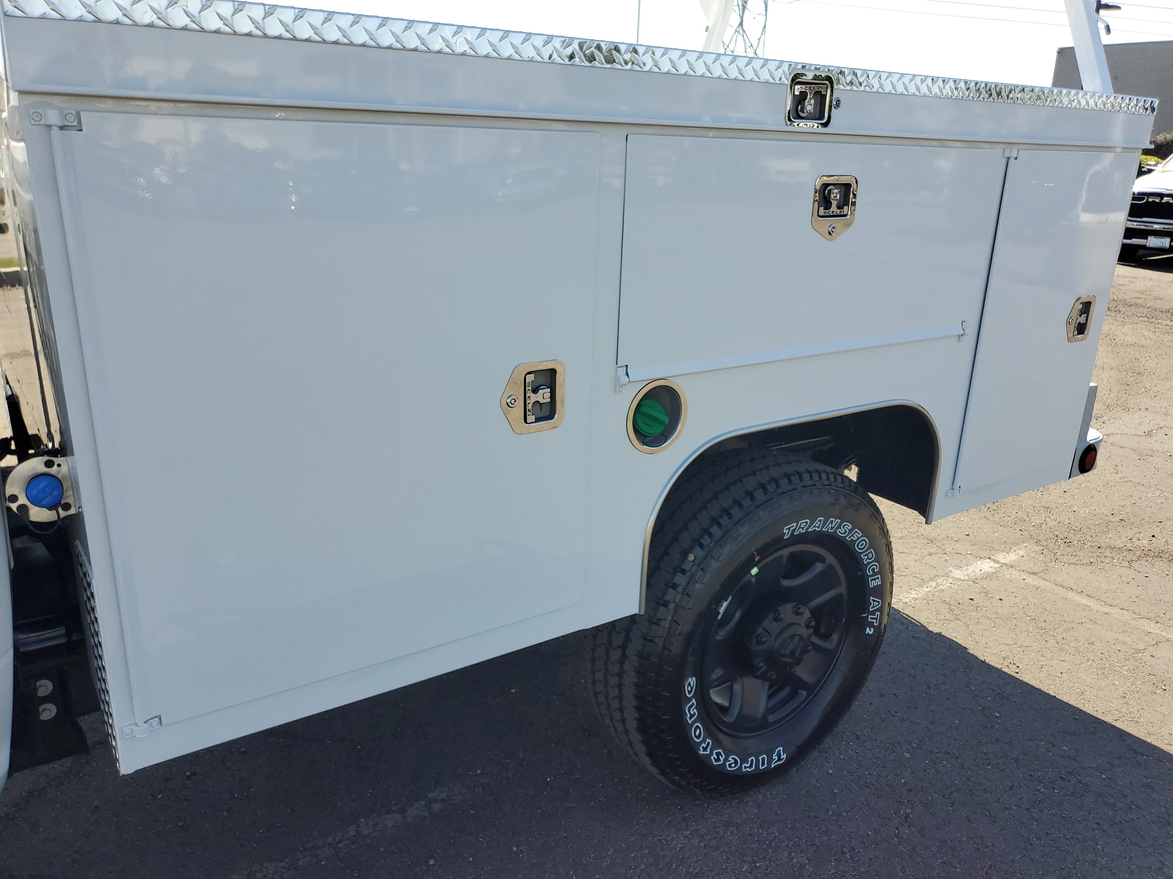 New 2026 Bright White Clear-Coat Exterior Paint RAM Tradesman image 24