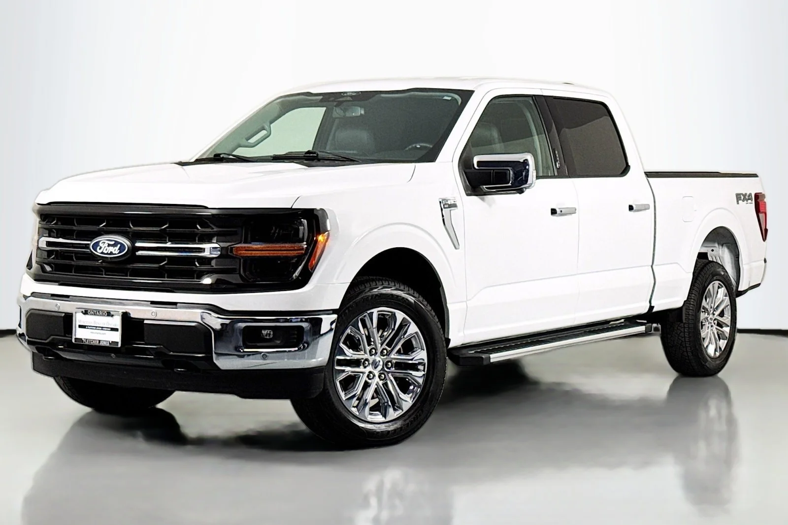 Used 2024 Oxford White Ford XLT 4X4 Supercrew image 1