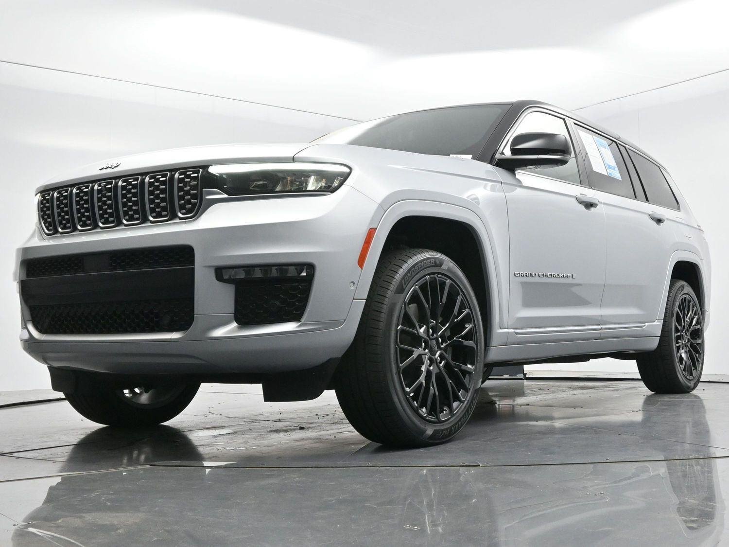 Used 2023 Silver Zynith Jeep Summit Reserve image 44