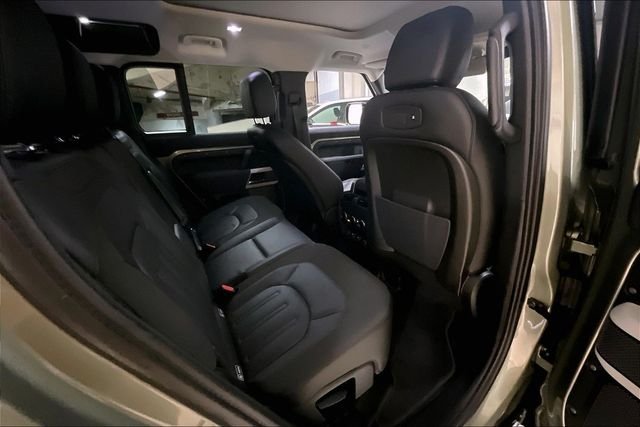 Used 2020 Green Land Rover First Edition image 12