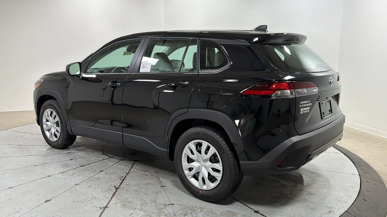 2026 Toyota Corolla Cross L - Photo 7