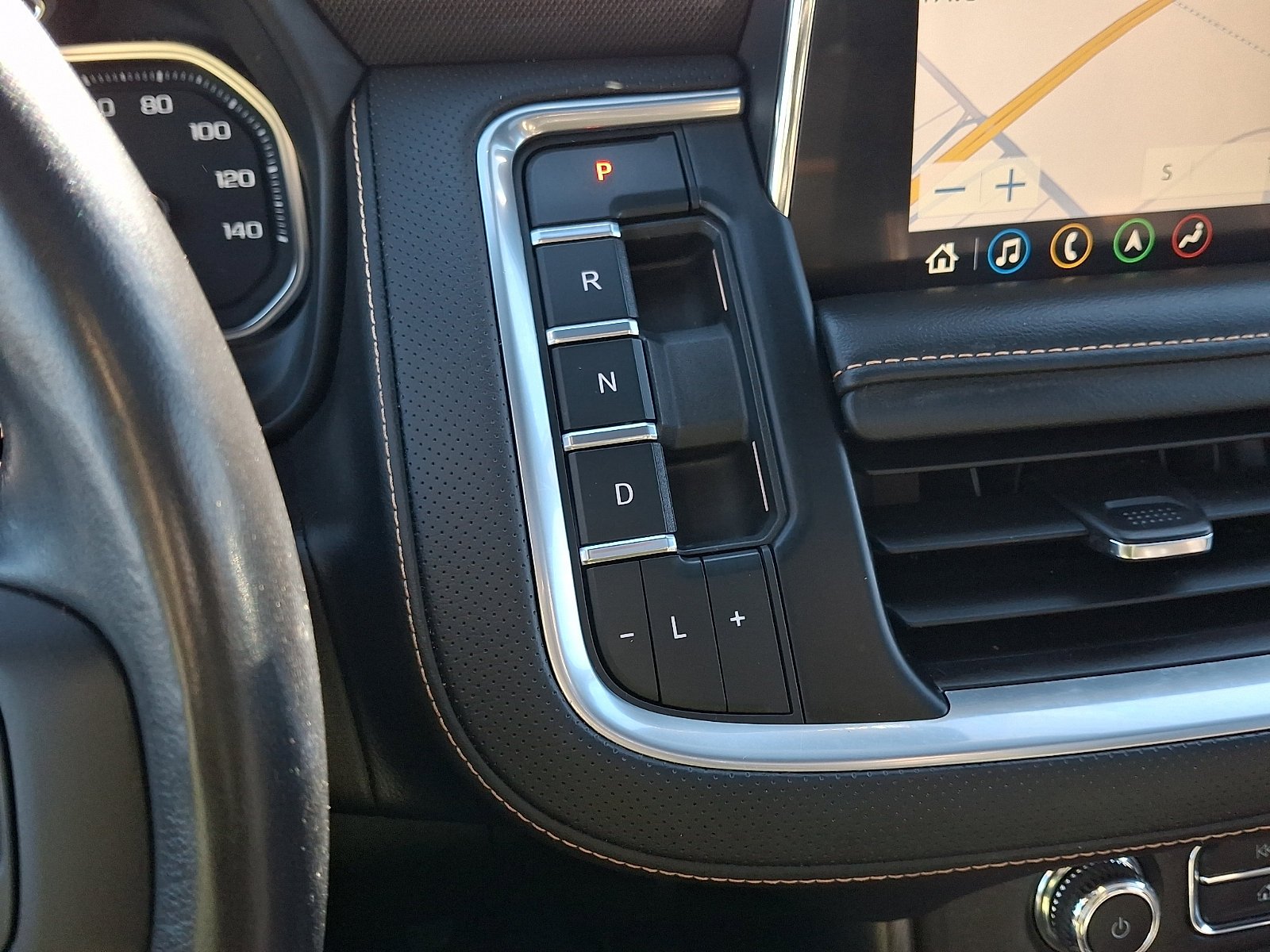 2021 GMC Yukon XL AT4 - Photo 18