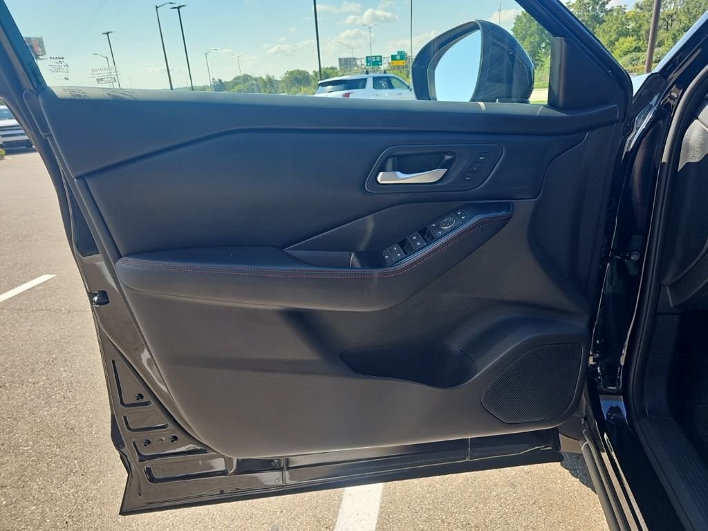 Used 2025 Black Nissan Rock Creek image 10