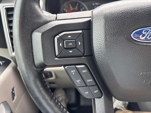 Used 2017 Champagne Ford XLT image 21