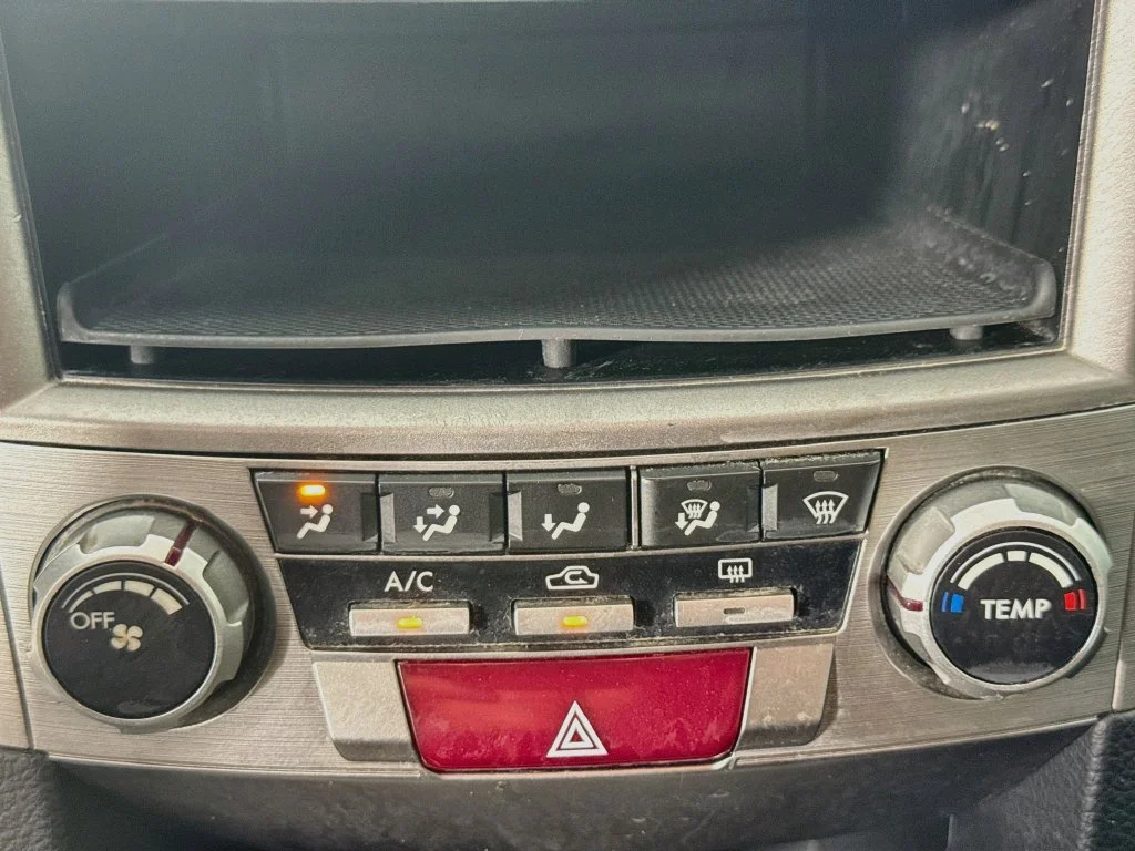 Used 2013 Silver Subaru 2.5i image 16