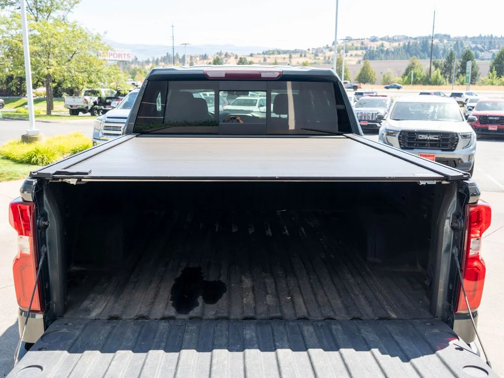 Used 2019 Gray Chevrolet RST image 33