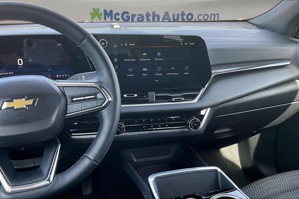 Used 2025 White Chevrolet LT image 11