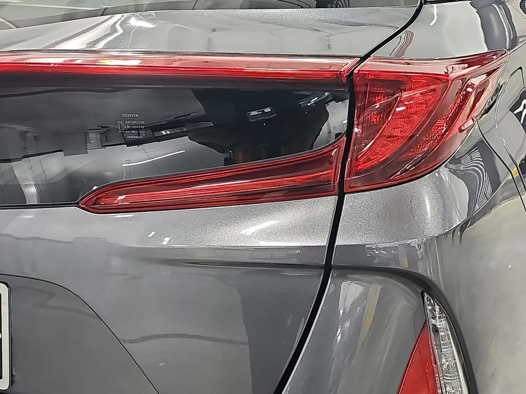 Used 2018 Gray Toyota Advanced image 34
