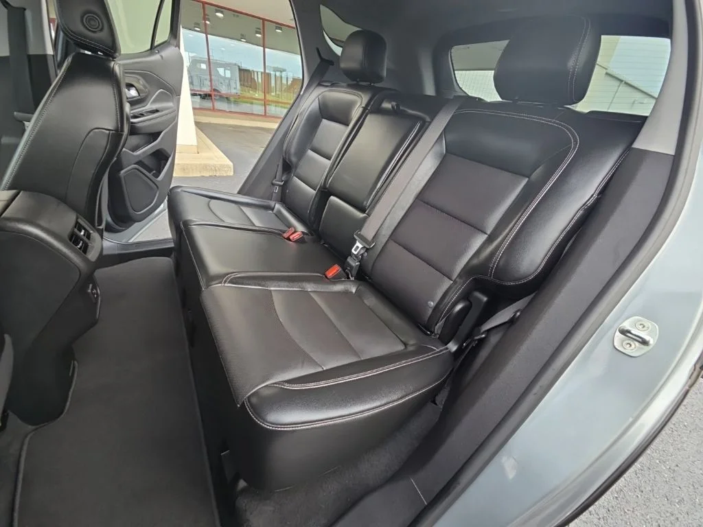 2023 GMC Terrain SLT - Photo 32