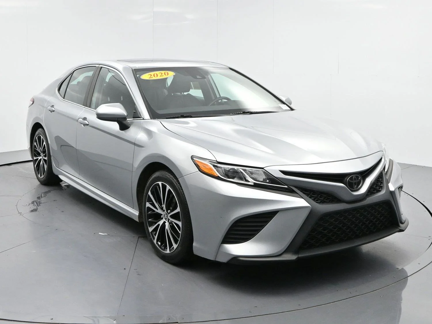 Used 2020 Celestial Silver Metallic Toyota SE image 2