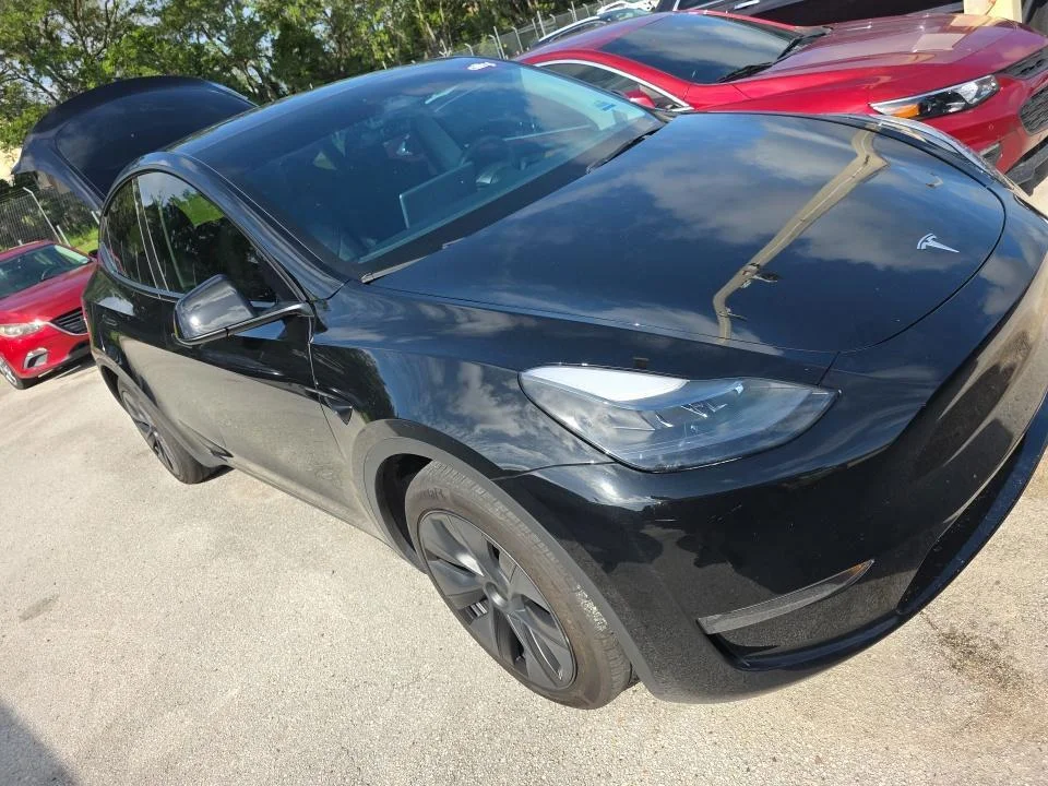 Used 2024  Tesla Long Range image 2