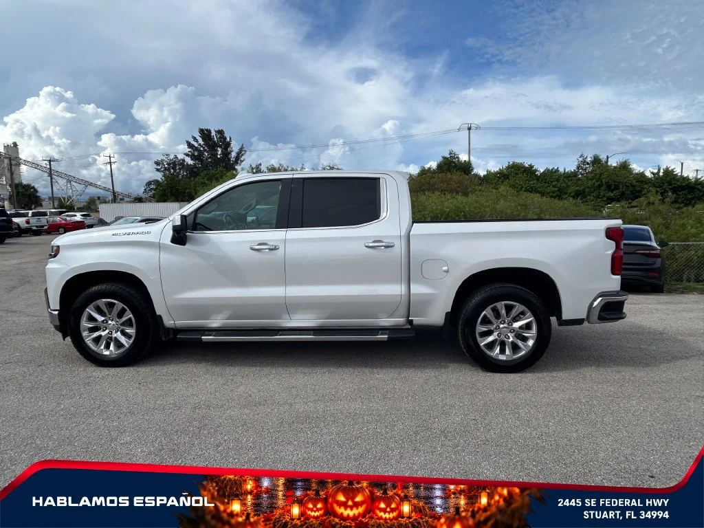 Used 2019 IRIDESCENT PEARL TRICOAT Chevrolet LTZ image 4