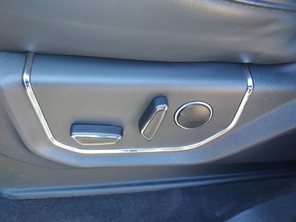 Used 2022 Black Ford Platinum image 18