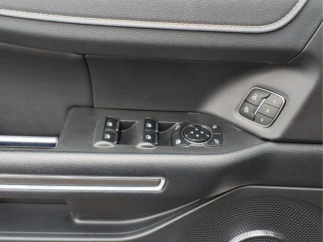 Used 2024  Ford XLT image 14