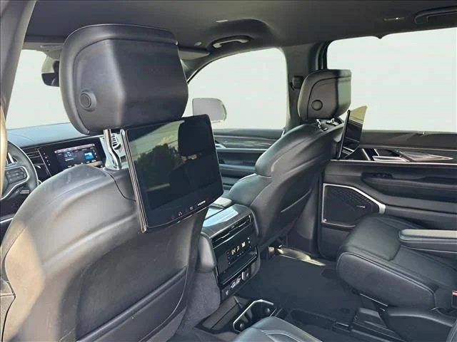 Used 2022 White Jeep Series III image 16