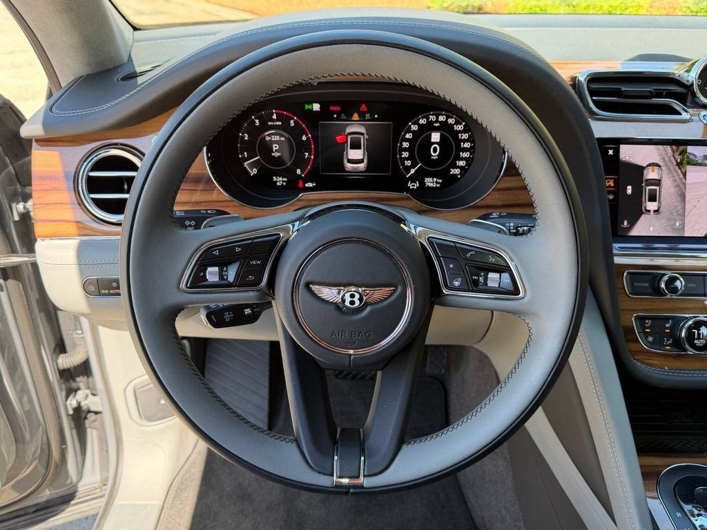 Used 2025 Gravity Gray Bentley Azure image 19