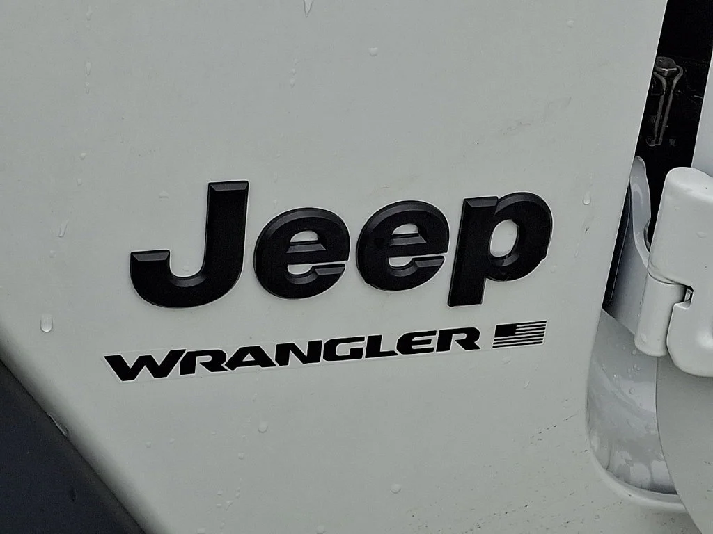New 2026 Bright White Clear-Coat Exterior Paint Jeep Willys image 20
