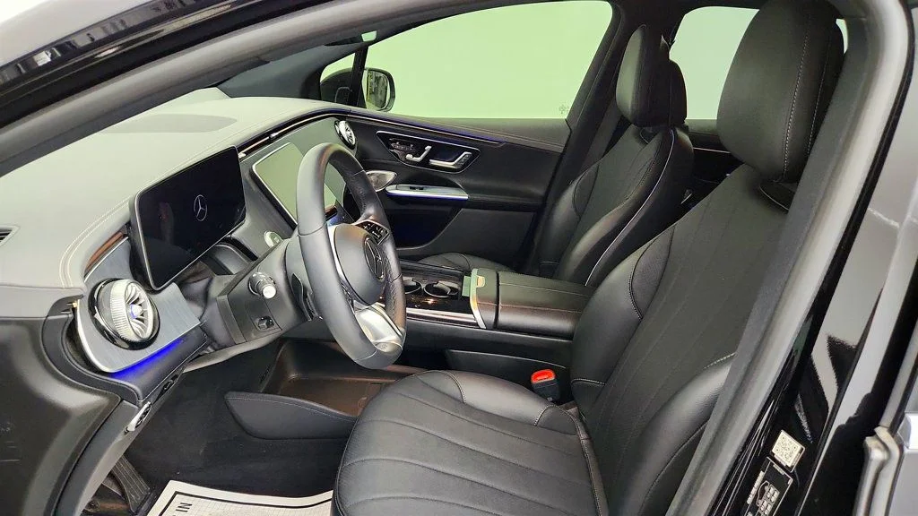 Used 2024 Obsidian Black Metallic Mercedes-Benz EQE 350 SUV 4MATIC® w/ Nappa Leather & Ventilated Seats image 18