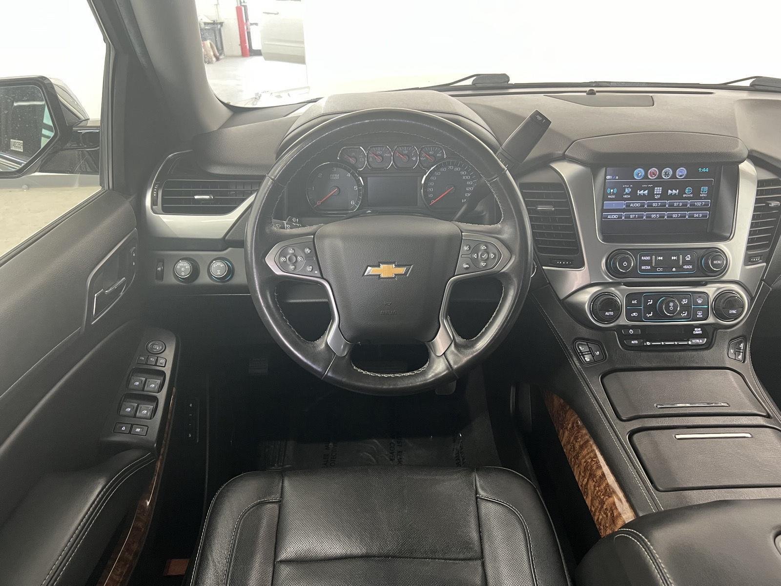 Used 2020 Silver Ice Metallic Chevrolet Premier image 25