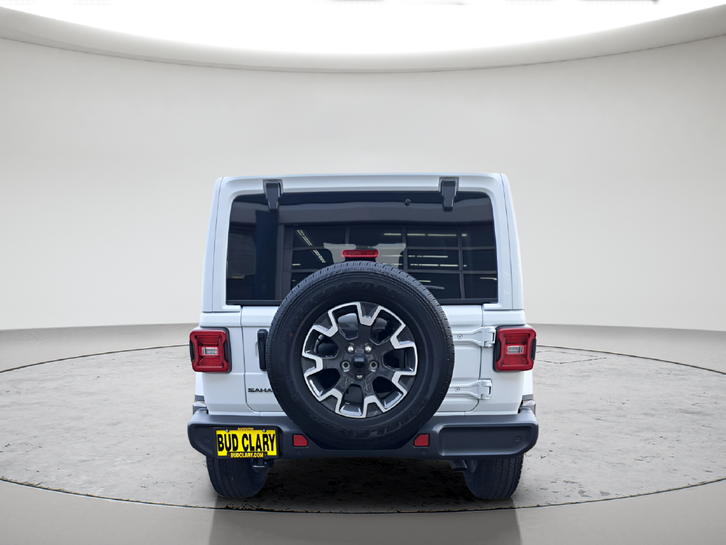 New 2025 Bright White Clear-Coat Exterior Paint Jeep Sahara image 6