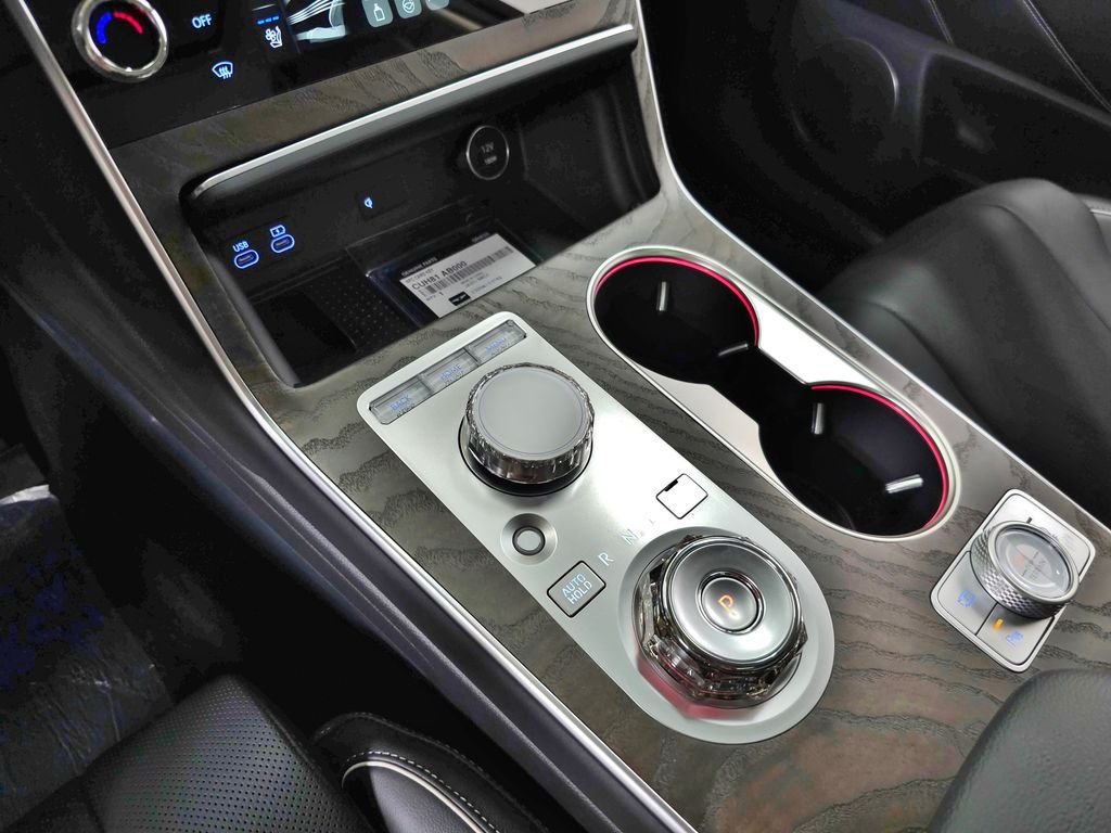 New 2026 White Genesis 2.5T Prestige image 29