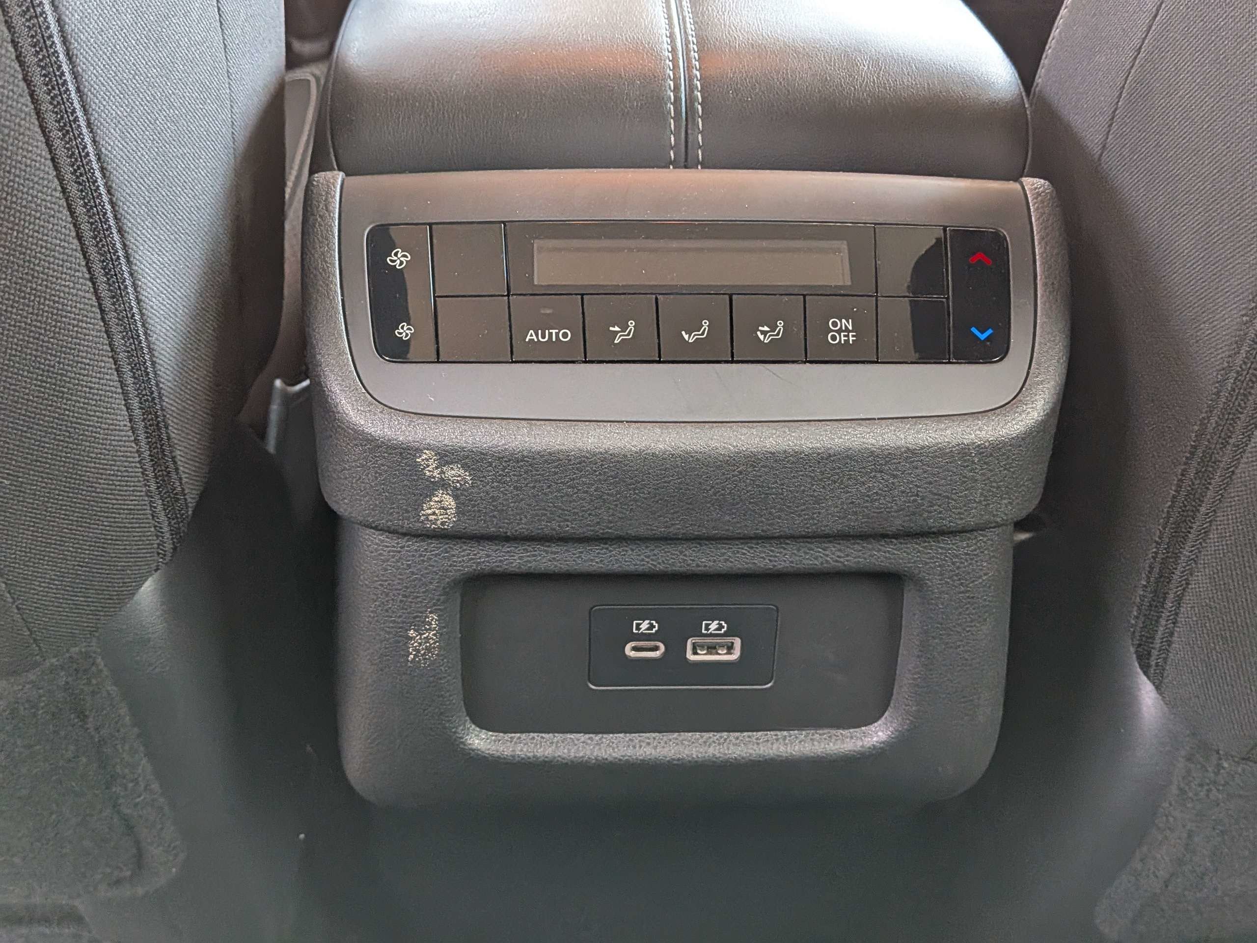 Used 2024 White Nissan SV image 10